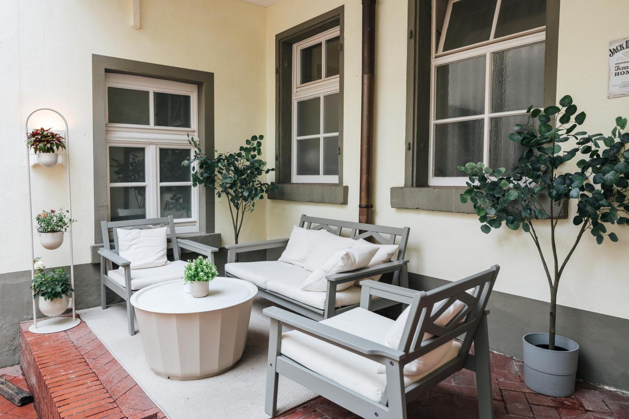 Celine Hotel Шветцинген Экстерьер фото