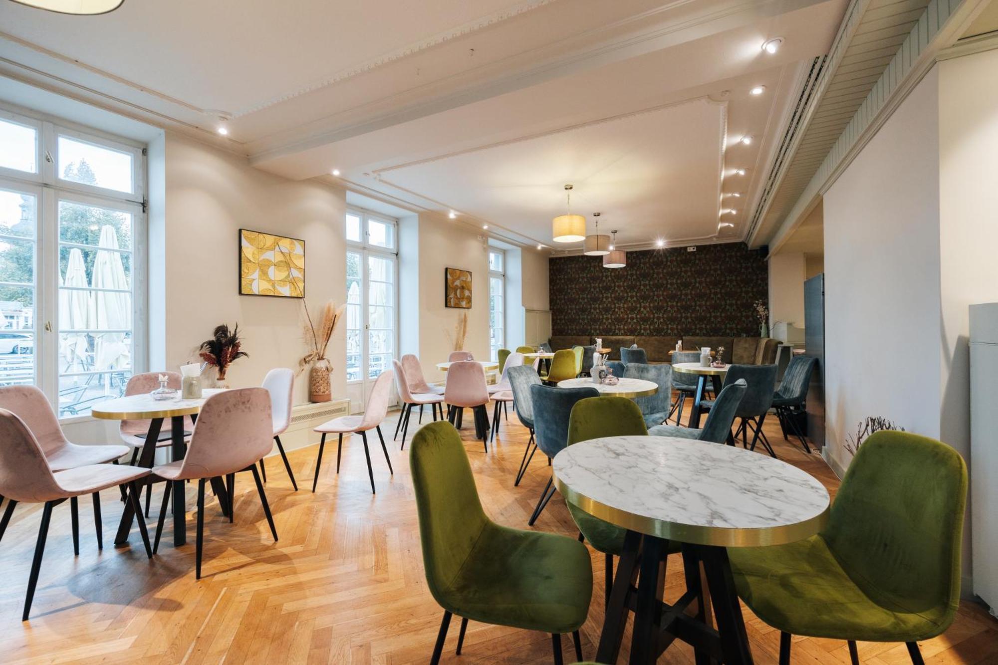 Celine Hotel Шветцинген Экстерьер фото