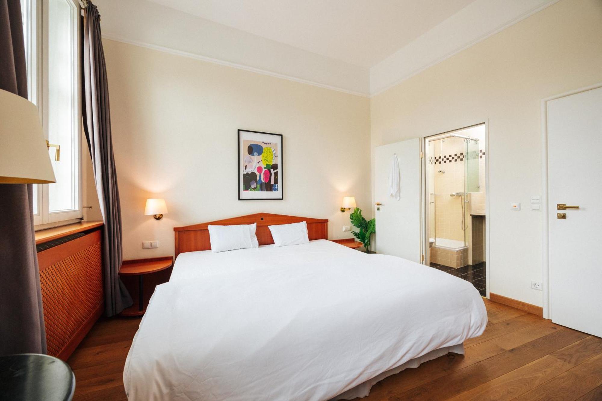 Celine Hotel Шветцинген Экстерьер фото